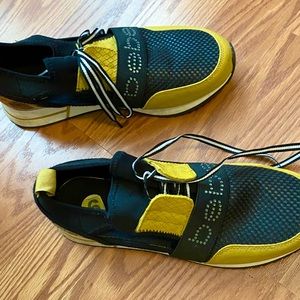 Super cute gold and black Bebe sneakers!